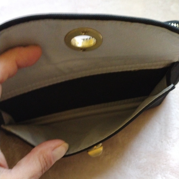 ๐ค Baggallini Kyoto Black Nylon Turnlock RFID Travel Wallet Card Holder - Picture 9 of 9